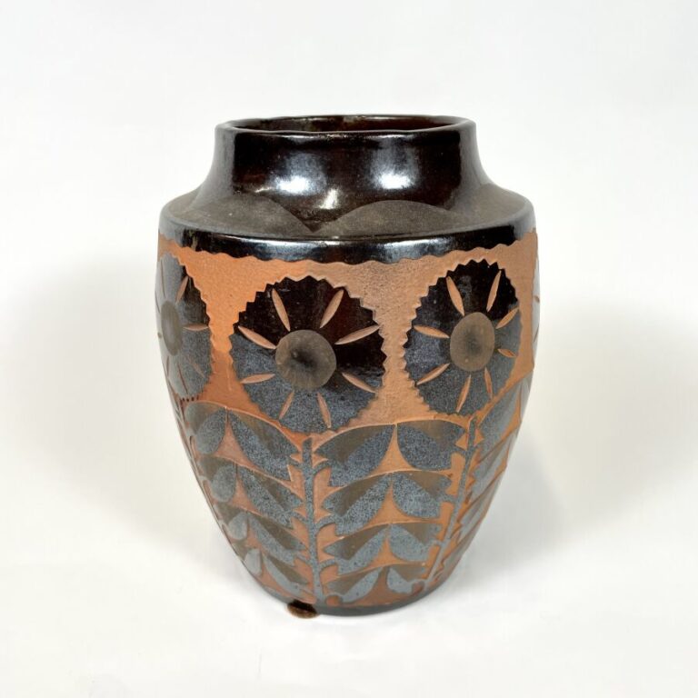 Robert MEQUINION (1905-1985) - Vase ovoïde à petit col en céramique émaillée br…