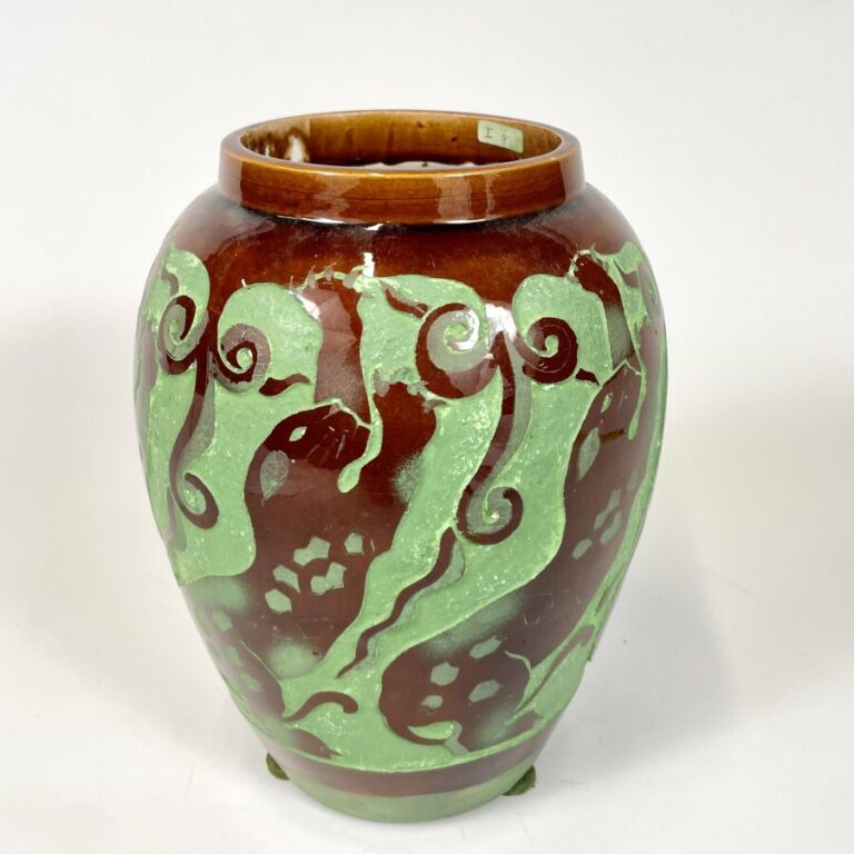 Robert MEQUINION (1905-1985) - Vase ovoïde à petit col en céramique émaillée ma…