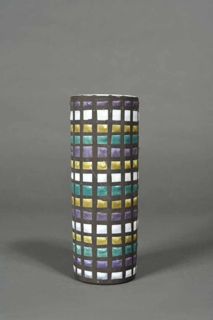Roger CAPRON (1922-2006) et VALLAURIS - Vase rouleau en céramique émaillée poly…