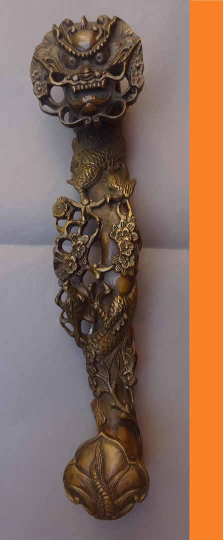 SCEPTRE EN BRONZE A L'IMITATION DE L'AMADOUVIER / LINGZHI, RUYI - Chine, Epoque…
