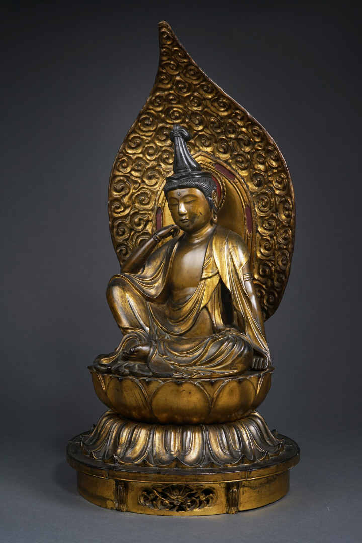 SCULPTURE EN BOIS LAQUE ET DORE A L'EFFIGIE DE LA DEESSE NYOIRIN KANNON - Japon…