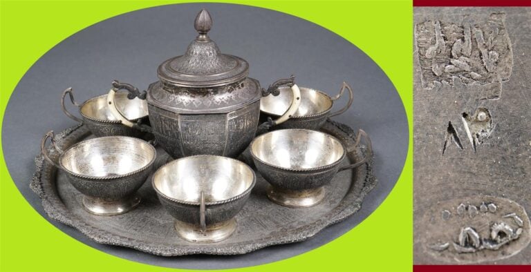 SERVICE A CAFE EN ARGENT REPOUSSE ET NIELLE DANS LE GOUT DE LAHIJI - Iran Qadja…