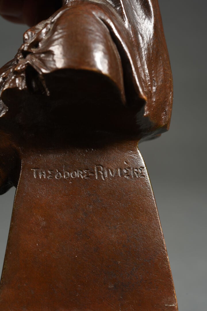 Théodore RIVIERE (1857-1912), d'après - Buste de Salammbô - Epreuve en bronze à…