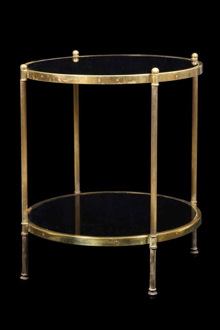 Travail des années 60 - Table bout de canapé à deux plateaux superposés circula…