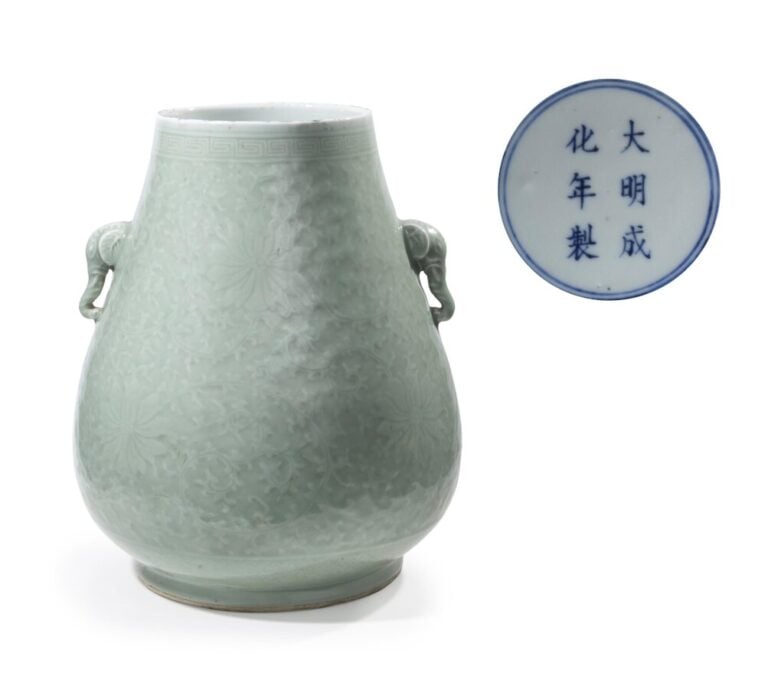 VASE EN PORCELAINE CELADON, ZUN - Chine, Dynastie Qing, Epoque XIXe siècle - Re…