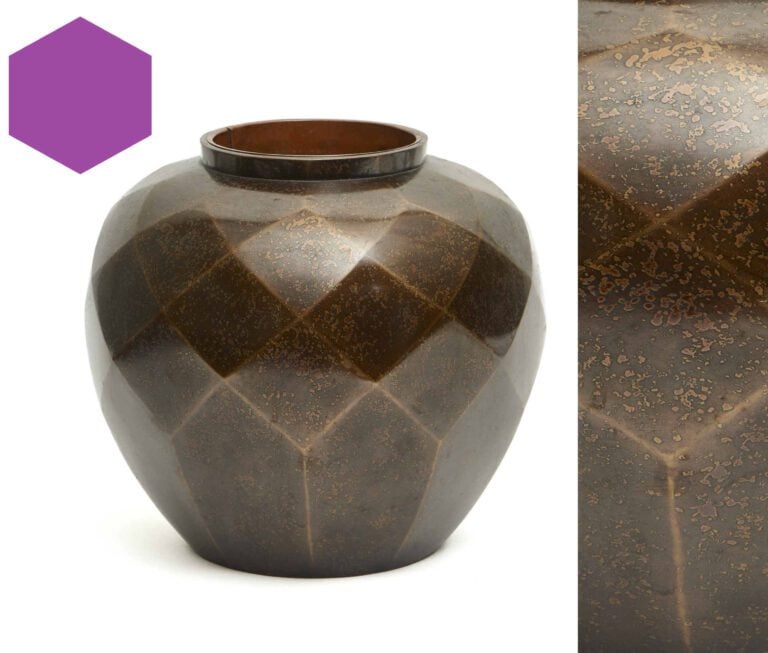 VASE OVOIDE FACETTE EN BRONZE A PATINE 'FOURRURE DE LIEVRE' - Japon, Période Sh…