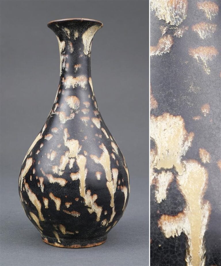 VASE PIRIFORME EN CERAMIQUE A COUVERTE DITE " ECAILLE DE TORTUE ", YUCHUCHUPING…