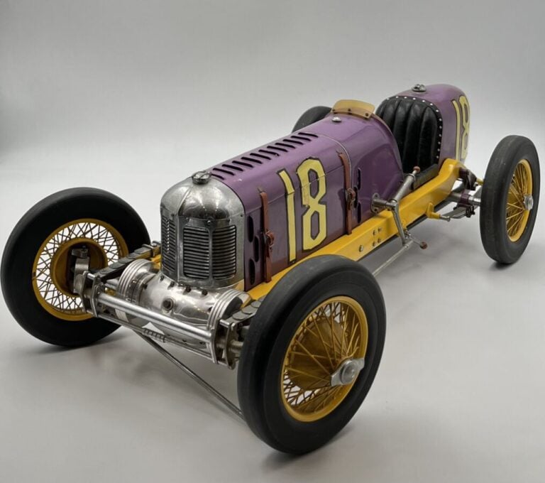 Voiture grand prix ; modélisme par Armand Ferre, d'une Miller 91 Indy racer à é…