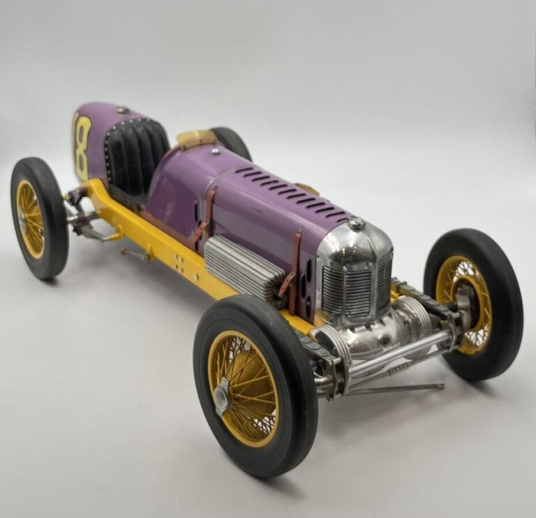 Voiture grand prix ; modélisme par Armand Ferre, d'une Miller 91 Indy racer à é…