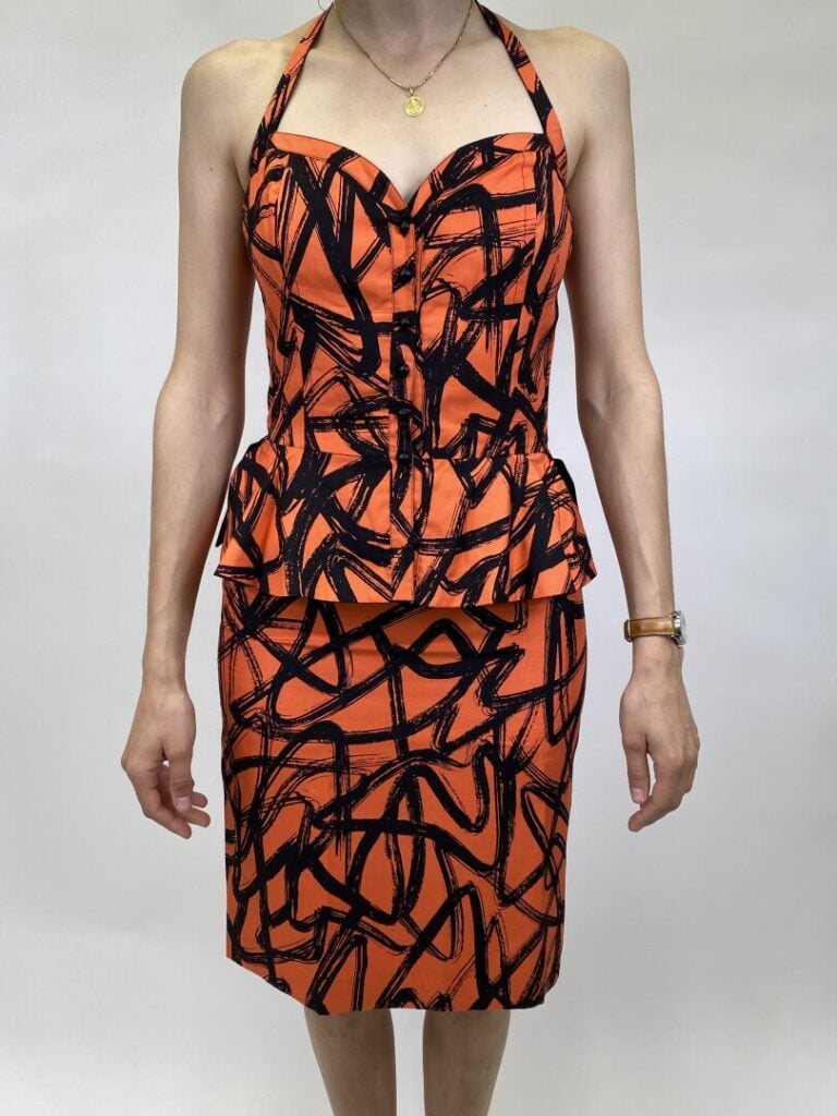 BALENCIAGA - Ensemble bustier en coton et soie à décor de graphisme noir sur fo…