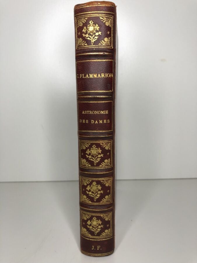 FLAMMARION (Camille). - Astronomie des Dames. Édité à Paris chez Ernest Flammar…