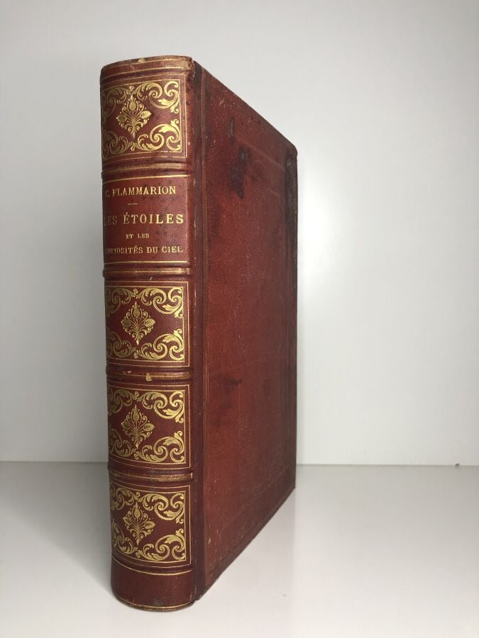 FLAMMARION (Camille). - Les étoiles et les curiosités du ciel. Edité à Paris ch…