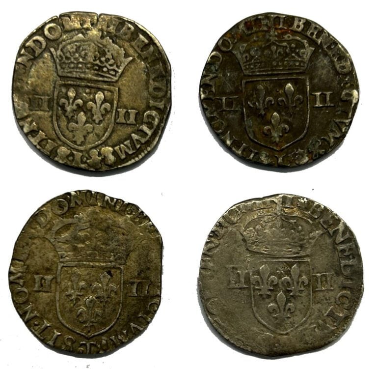 * France - Divers - Lot de quatre ¼ d'Ecu comprenant : - -1/4 d'Ecu 1583 - -1/4…