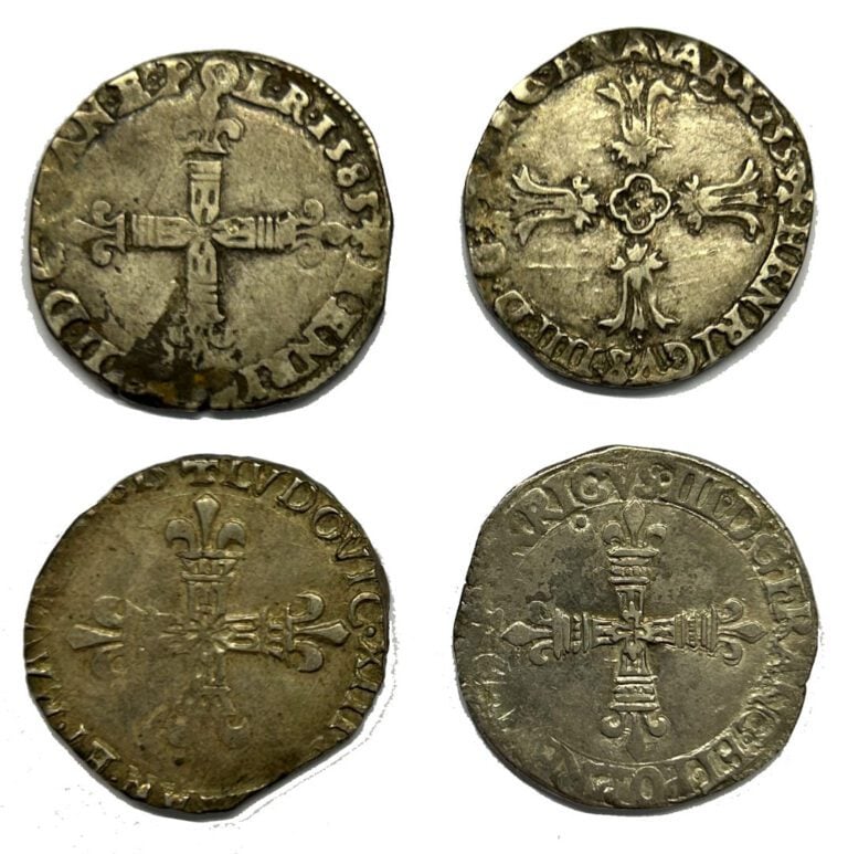 * France - Divers - Lot de quatre ¼ d'Ecu comprenant : - -1/4 d'Ecu 1583 - -1/4…