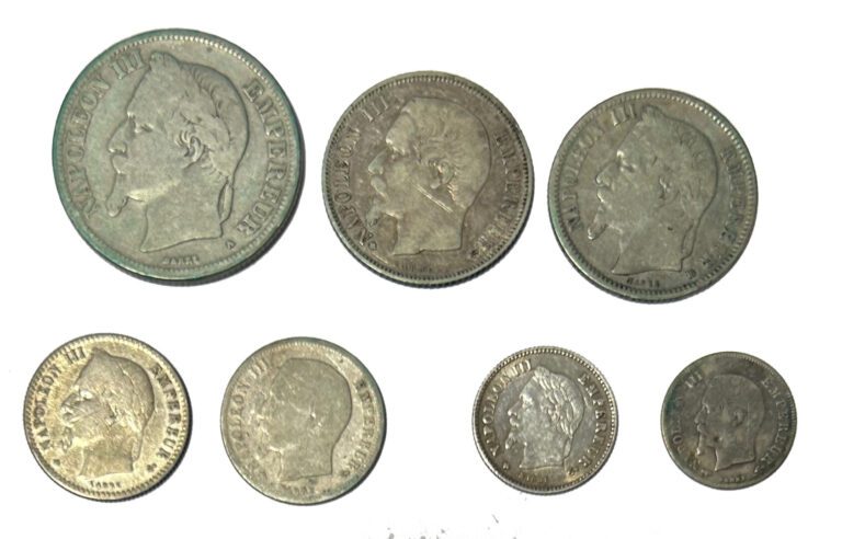 France - Napoléon III (1852-1870) - Lot de huit monnaies diverses comprenant :…