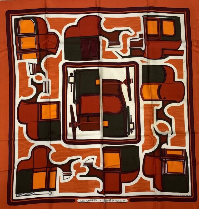 HERMÈS Paris - Carré en twill de soie à décor imprimé titré "Les coupés" - Sign…