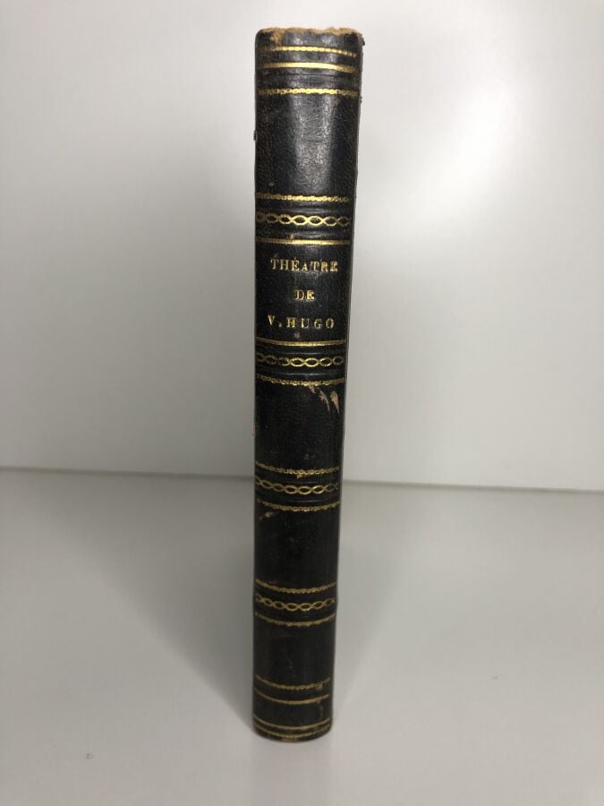 HUGO (Victor) - Thèatre de Victor Hugo. Édité à Paris chez Charpentier en 1841.…