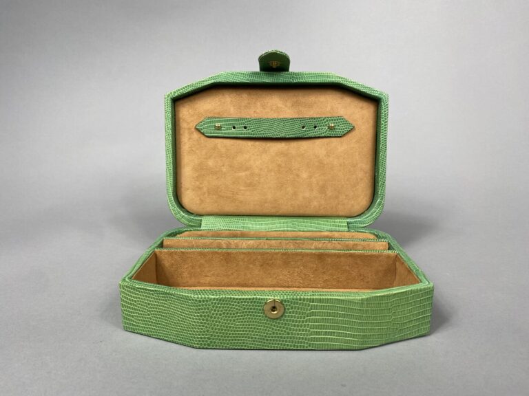 LANCEL - Coffret à bijoux gainé de cuir vert - 5.5 x 20.5 x 14.5 cm