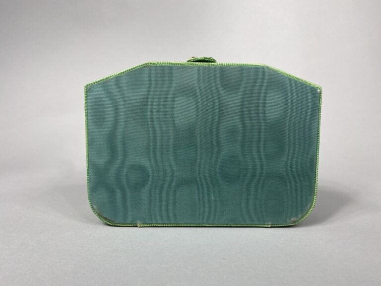 LANCEL - Coffret à bijoux gainé de cuir vert - 5.5 x 20.5 x 14.5 cm