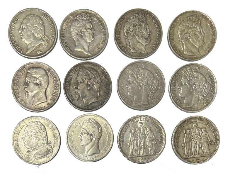 Lot de douze Ecus de 5 Francs comprenant : - -Une 5 Francs Charles X 1828 B - -…