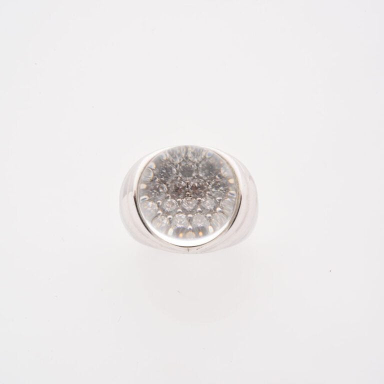 MAUBOUSSIN Paris, collection Transparence - Importante bague en or gris (750) o…