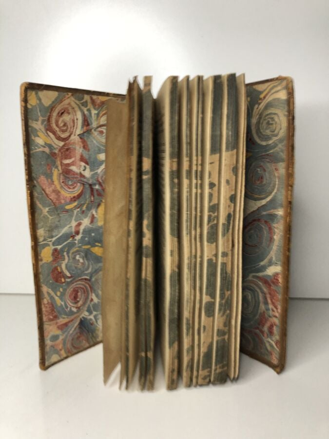 MONTESQUIEU. - Lettres persanes. Edité à Amsterdam chez Arkstée en 1761. De for…