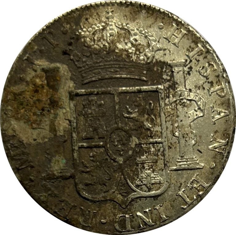 * Perou - Ferdinan VII - 8 réales 1815 - A : Tête laurée à droite de ferdinan V…
