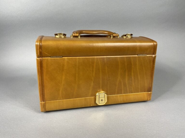 Vanity en cuir fauve