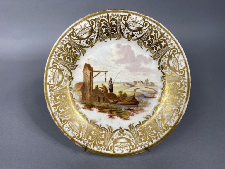ALLEMAGNE ? - Paire d'assiettes en porcelaine polychrome à décor en plein d'une…