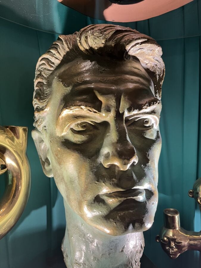 Arno Breker (Elberfeld, 1900 - Düsseldorf 1991) - Buste de Jean Marais - Bronze…