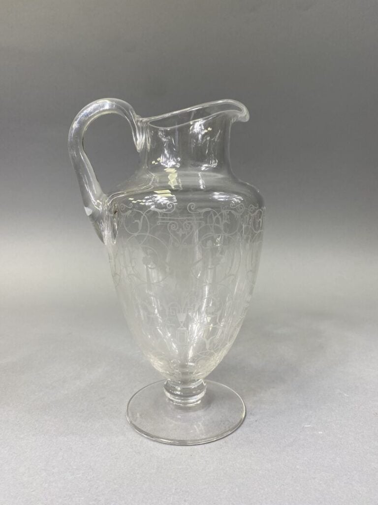 BACCARAT - Carafe en cristal modèle Michel Ange à décor gravé d'arabesques - H…