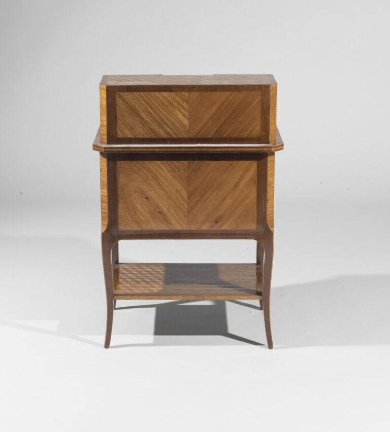 Bureau à gradin formant cabinet en placage de marquterie de cubes ouvrant par s…
