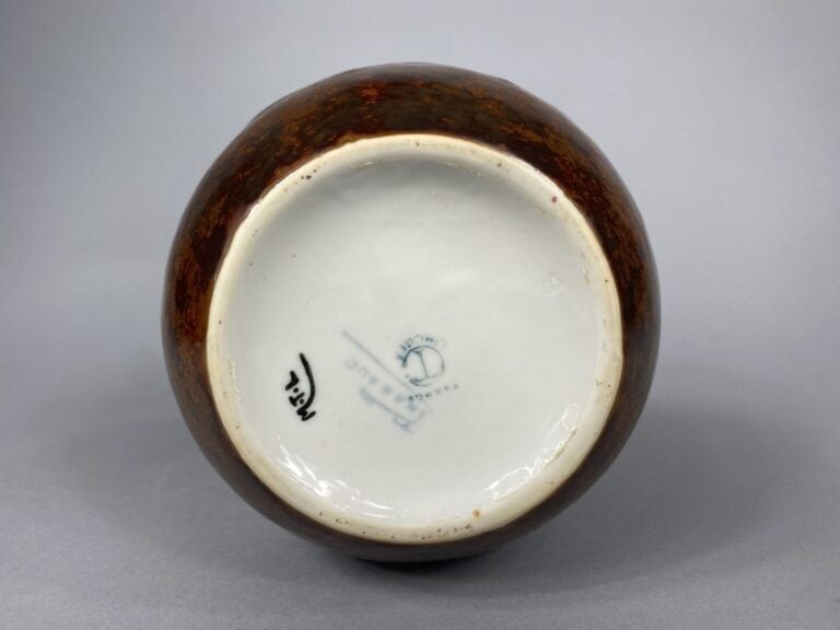 Camille THARAUD (1878-1956) à Limoges - Vase boule en porcelaine émaillée dans…
