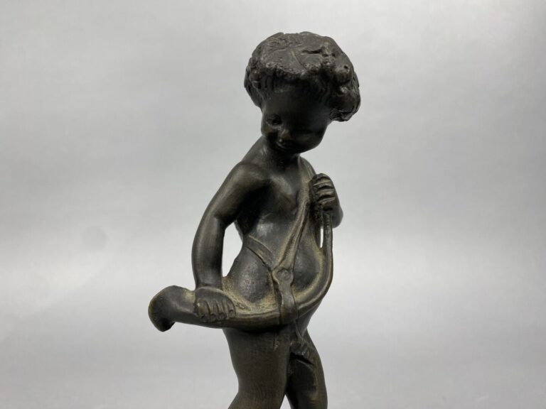 CLODION (1738-1814), d'après - Sujet en bronze patiné représentant Bacchus enfa…