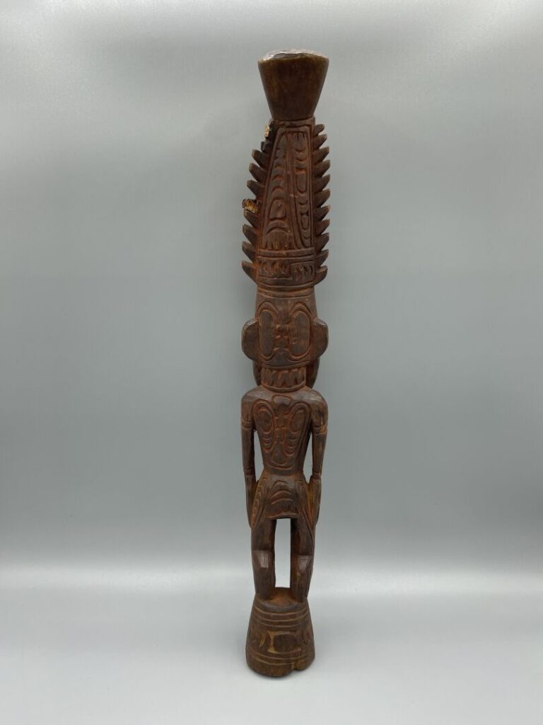 Copie de statue du bas Sepik en Papouasie Nouvelle Guinée - H : 43.5 cm