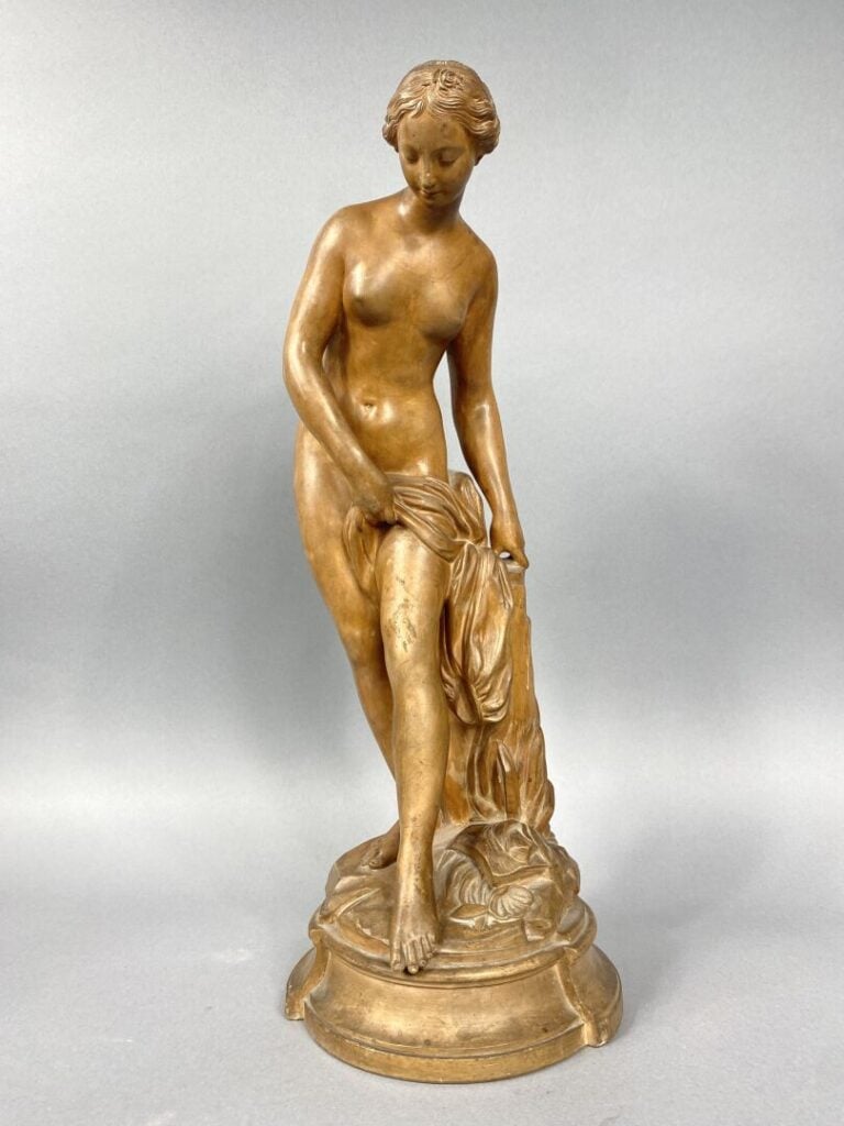 D'après Etienne Maurice FALCONET (1716-1791) - Baigneuse - Sujet en terre cuite…