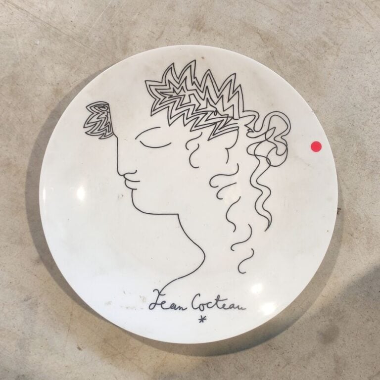 D'après Jean COCTEAU. 10 assiettes en porcelaine à décors différents