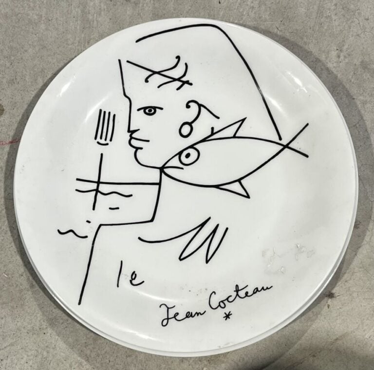 D'après Jean COCTEAU. 3 assiettes en porcelaine