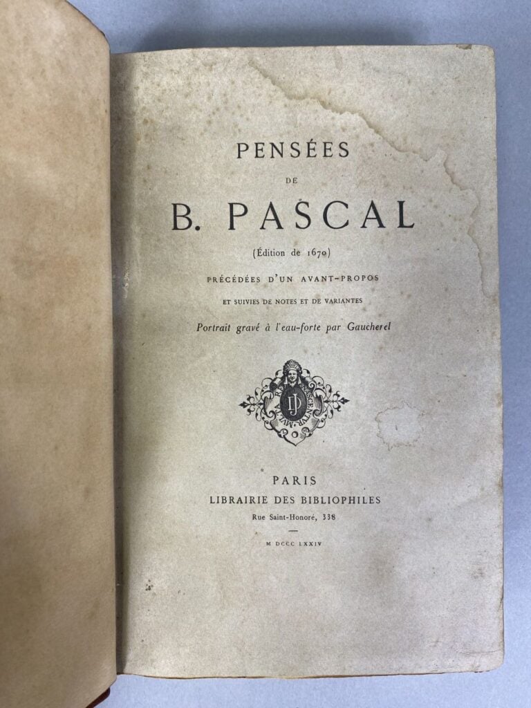 Deux volumes de la Bibliothèque de La Pléiade : - -Eugène IONESCO, Théâtre comp…