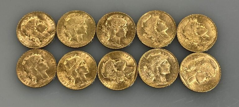 Ensemble comprenant 10 pièces de 20 francs or (900‰) de type "Marianne-Coq" - 1…