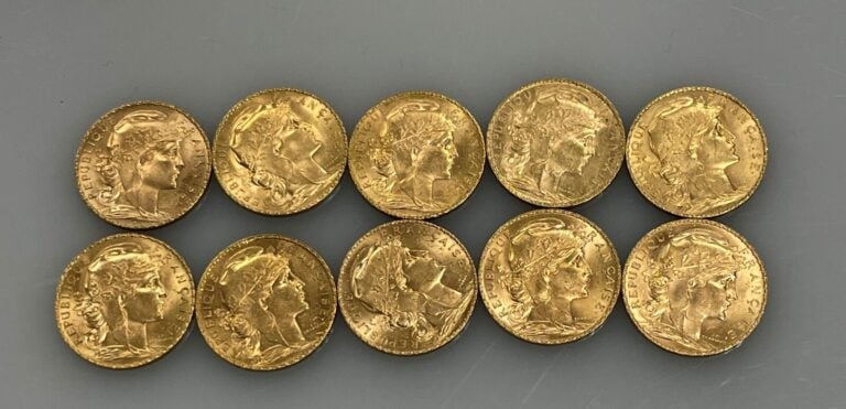 Ensemble comprenant 10 pièces de 20 francs or (900‰) de type "Marianne-Coq" - 1…
