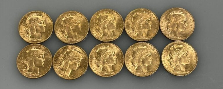 Ensemble comprenant 10 pièces de 20 francs or (900‰) de type "Marianne-Coq" - -…