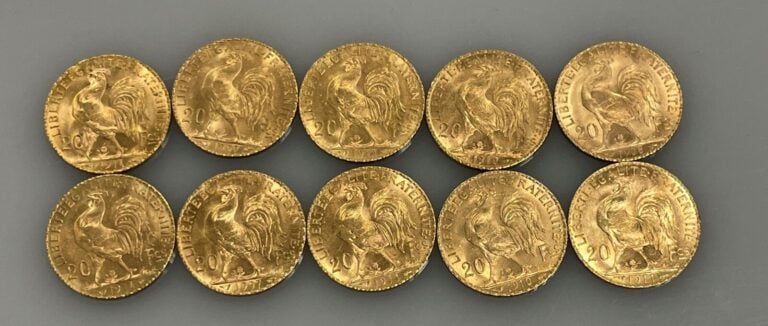 Ensemble comprenant 10 pièces de 20 francs or (900‰) de type "Marianne-Coq" - -…