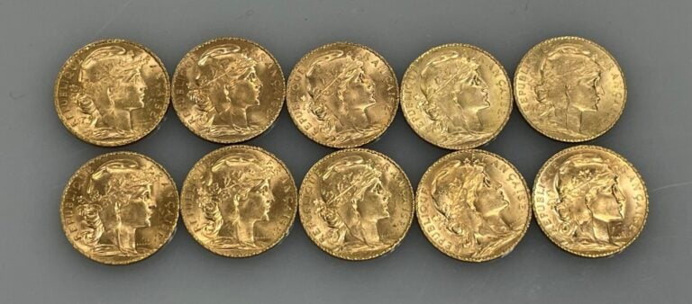 Ensemble comprenant 10 pièces de 20 francs or (900‰) de type "Marianne-Coq" - -…