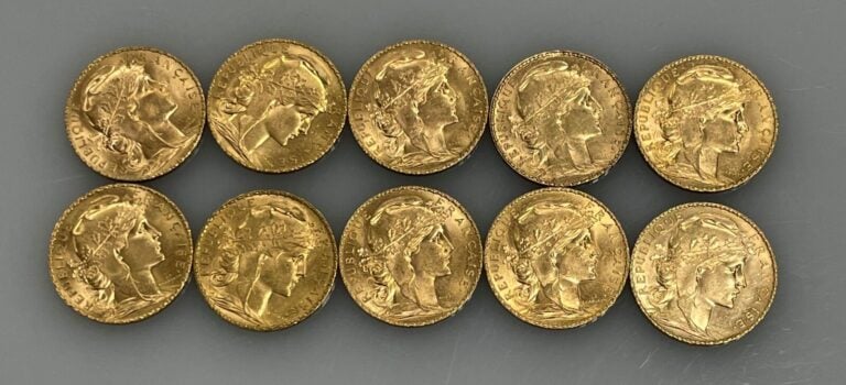 Ensemble comprenant 10 pièces de 20 francs or (900‰) de type "Marianne-Coq" - 6…