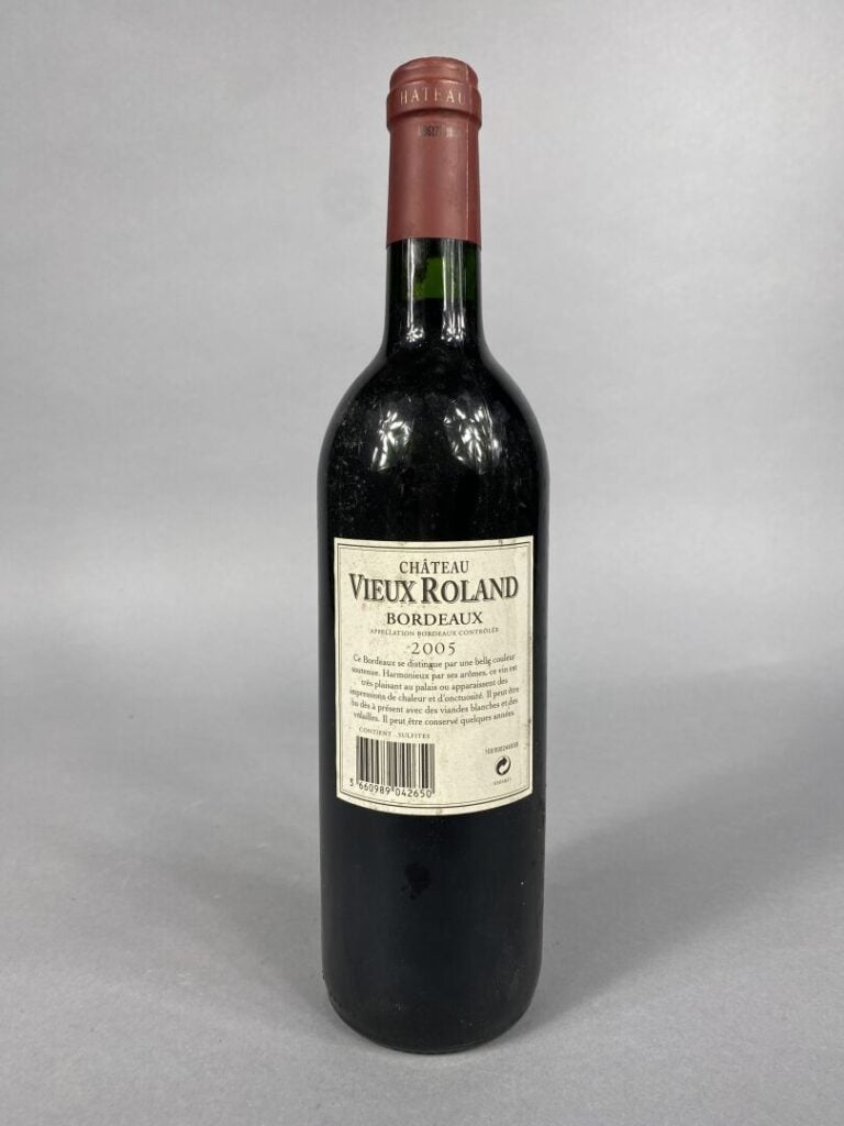 Ensemble de cinq bouteilles comprenant : - - Château Les Renardières, 1999 - -…