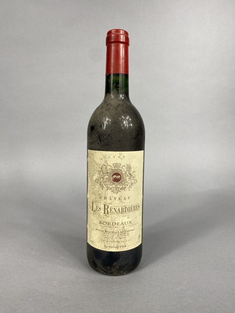 Ensemble de cinq bouteilles comprenant : - - Château Les Renardières, 1999 - -…