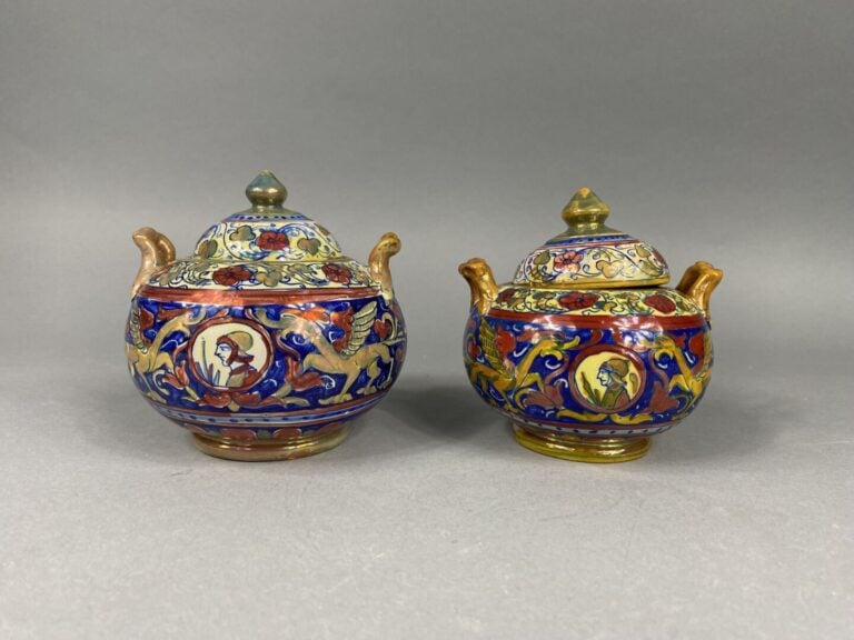 Ensemble de quatorze tasses et quinze sous-tasses dans le goût des faïences lus…