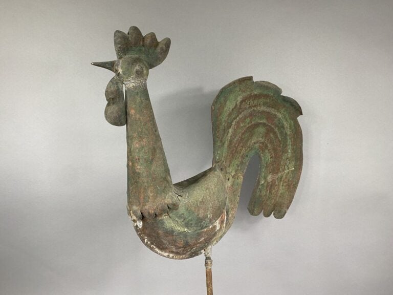 Epi de faîtage en métal patiné représentant un coq - H : 77 cm