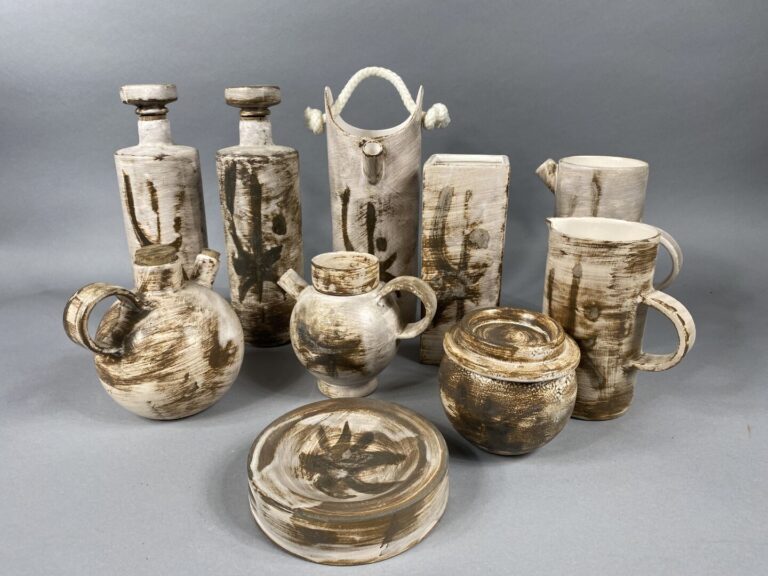 GALERIE DE LA COURTINE - SAINT PAUL DE VENCE - Ensemble de 10 poteries émaillée…